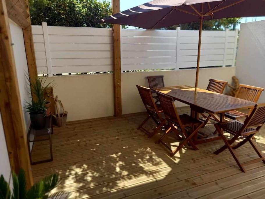 Appartement 100 M2 Terrasse Piscine Gruissan Extérieur photo