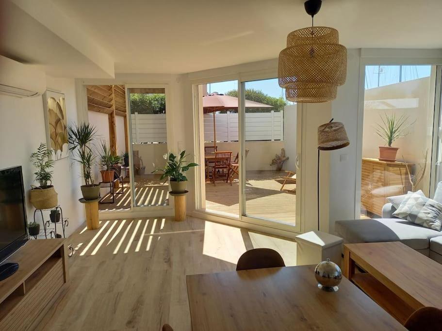 Appartement 100 M2 Terrasse Piscine Gruissan Extérieur photo